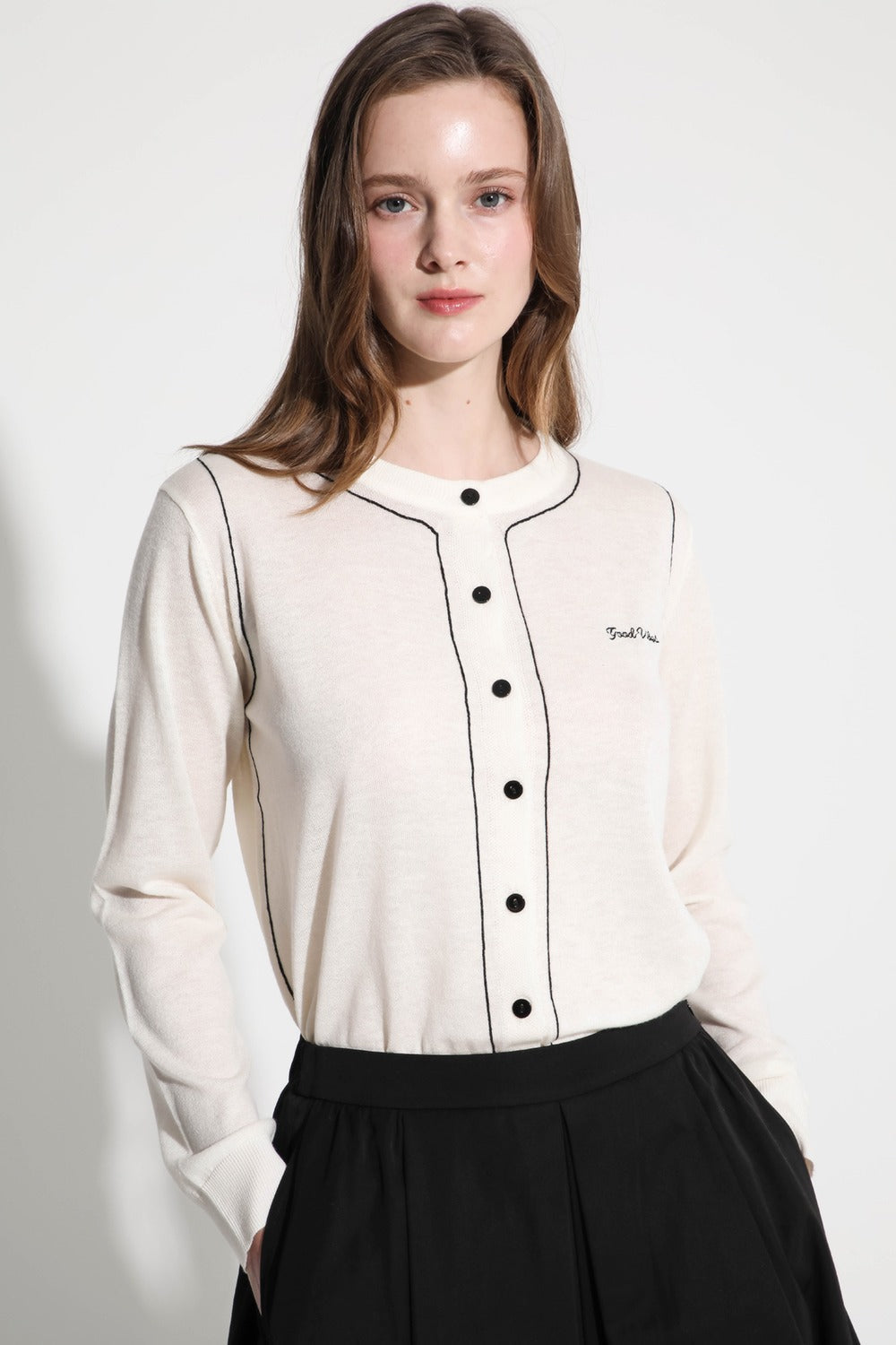 LESHOP BLANC Women's Contrast-Trim Wool-Blend Cardigan L1G32KCD070 — original supplier image 1003-gallery-00