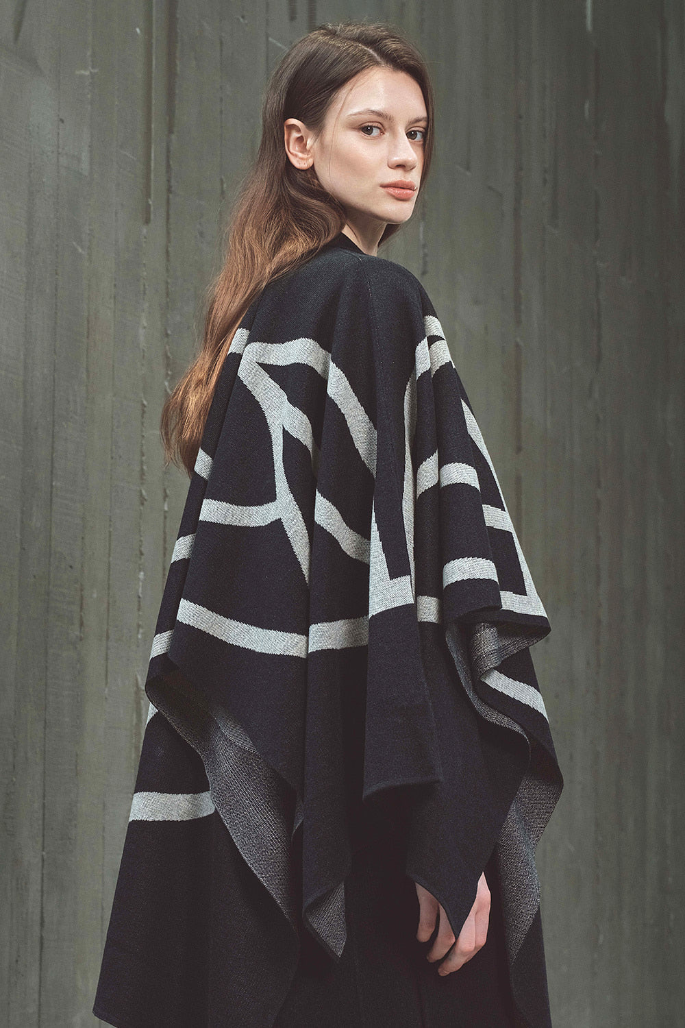 the renoma Wool-Blend Jacquard Knit Wrap Scarf R2G32KMF010 — original supplier image 1034-gallery-01