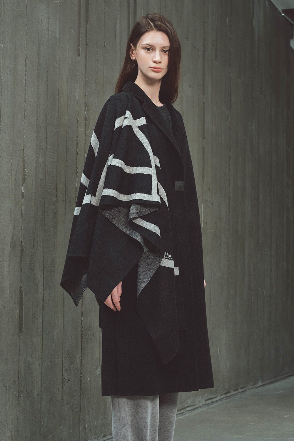 the renoma Wool-Blend Jacquard Knit Wrap Scarf R2G32KMF010 — original supplier image 1034-gallery-02