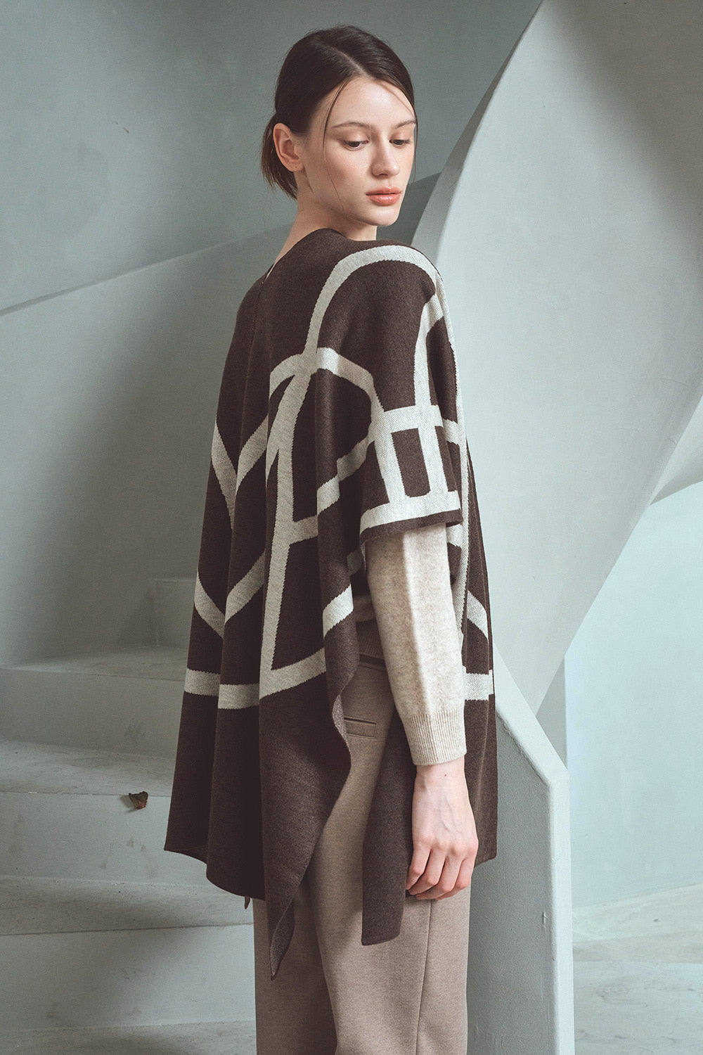 the renoma Wool-Blend Jacquard Knit Wrap Scarf R2G32KMF010 — original supplier image 1034-gallery-04
