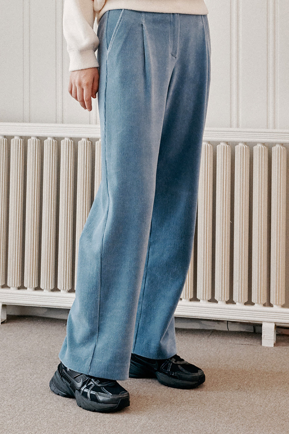 Reete Women's Corduroy Pleated Wide-Leg Pants U3F41WSL030 — 1685-gallery-01