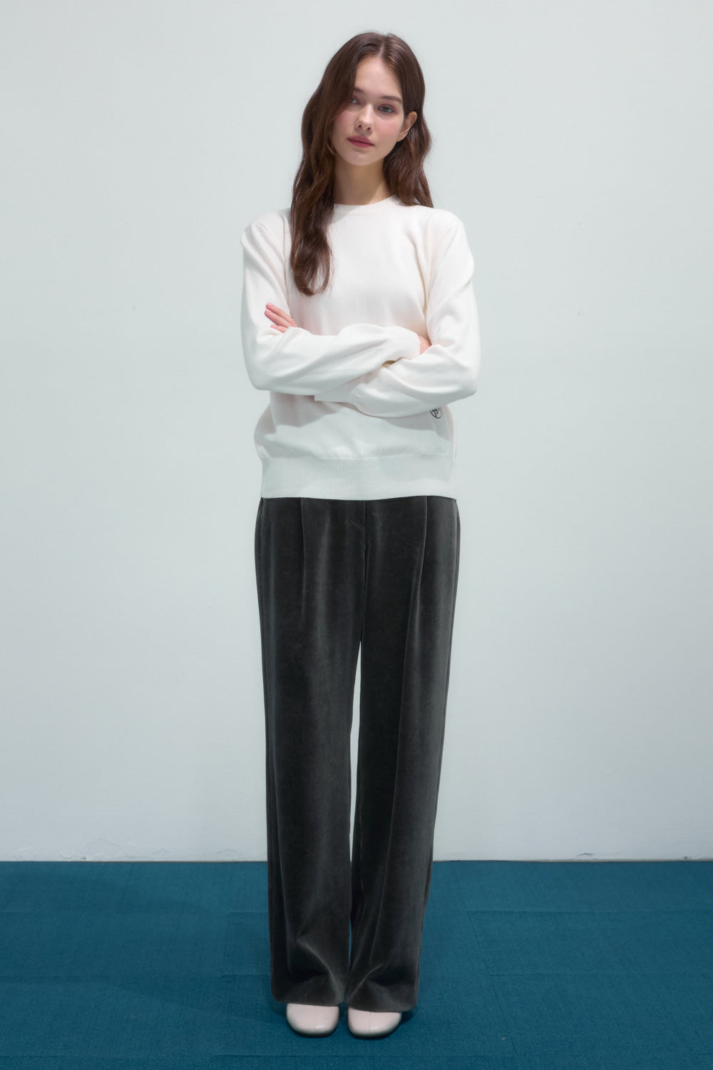 Reete Women's Corduroy Pleated Wide-Leg Pants U3F41WSL030 — 1685-gallery-04