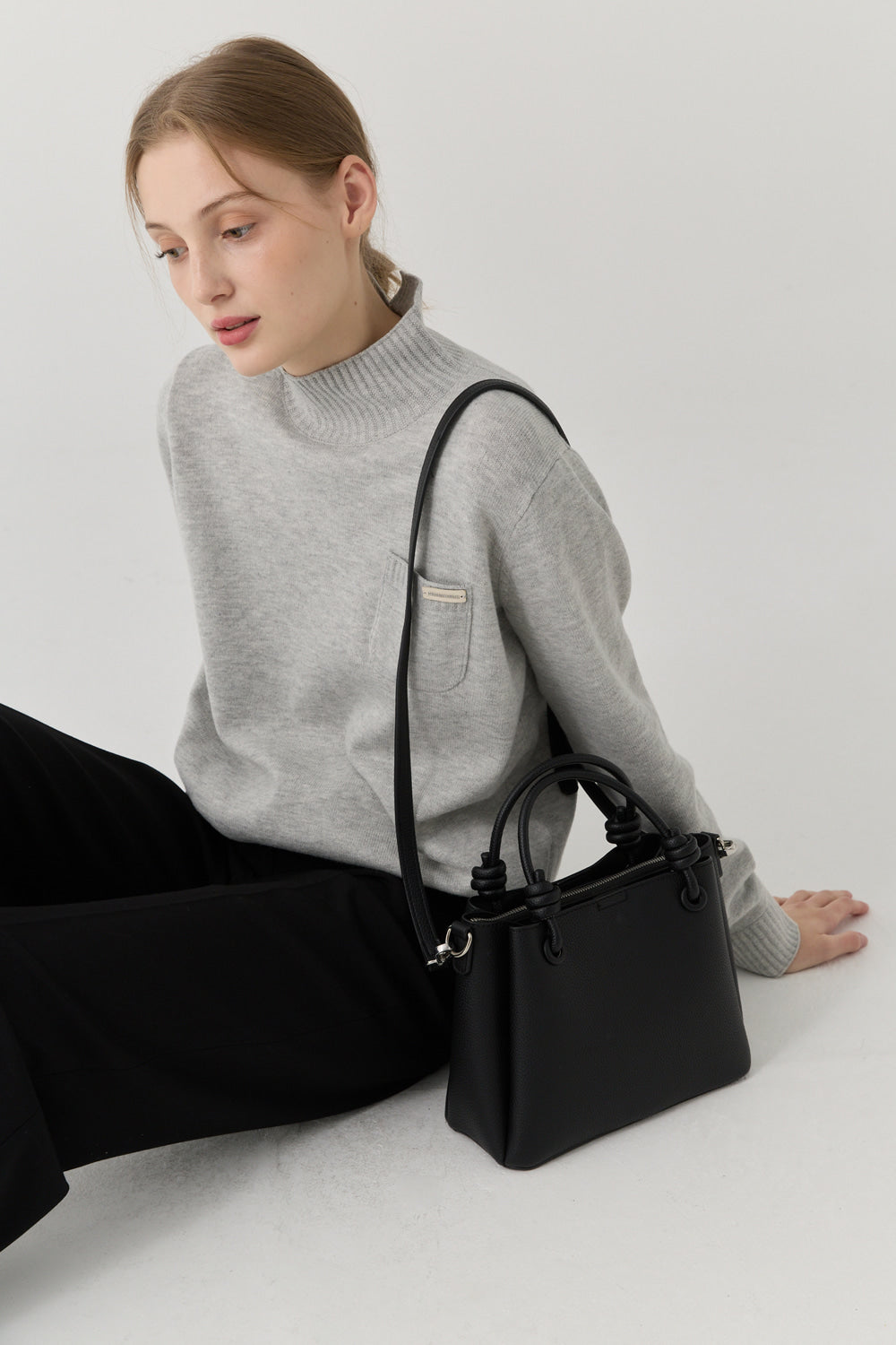 the renoma Braided-Handle Shoulder & Crossbody Bag R2G37AHB210 — original supplier image 2712-gallery-00
