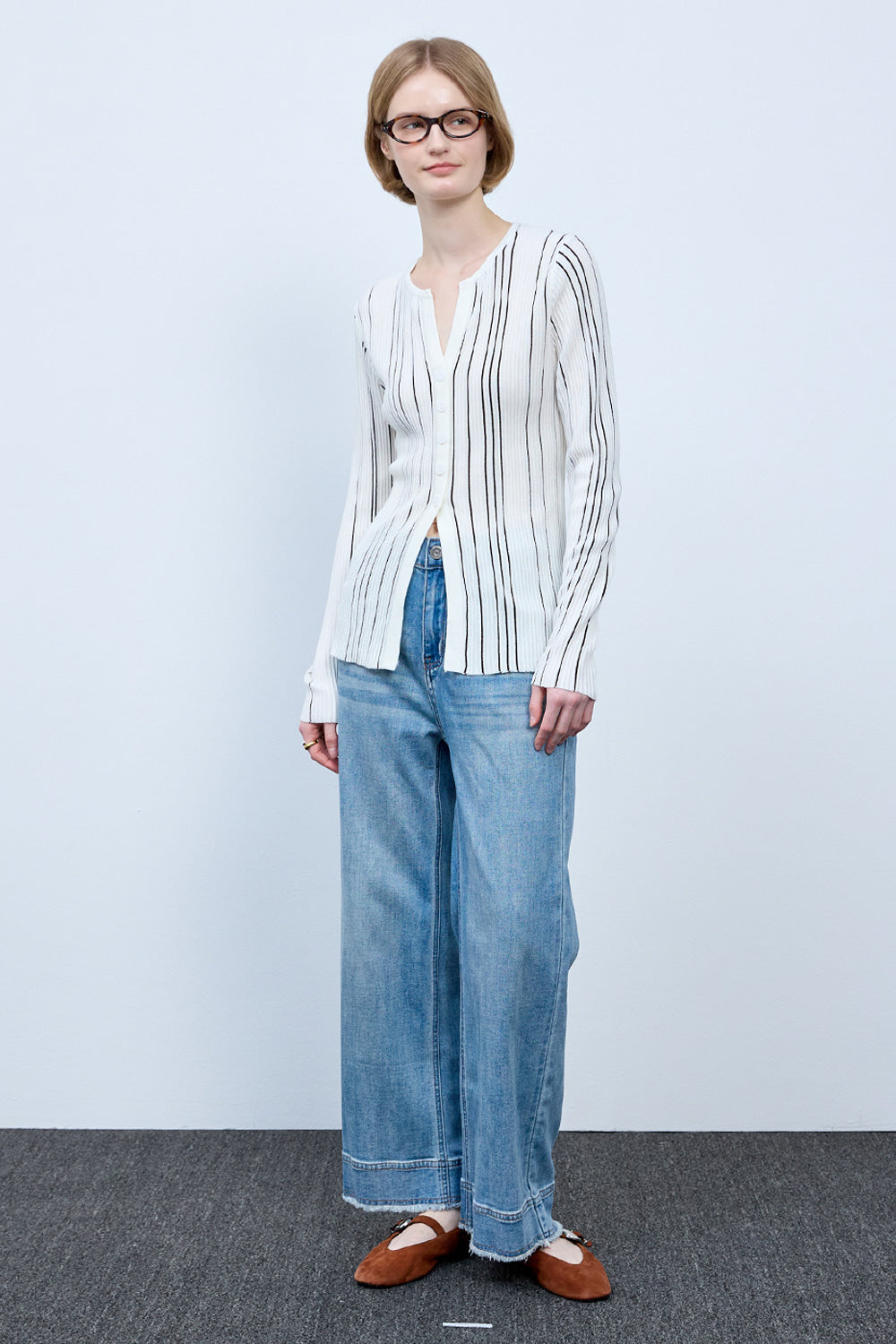 Bonispax Women's Vertical-Stripe Ribbed Cardigan B1G15KCD030 — 5492-gallery-01