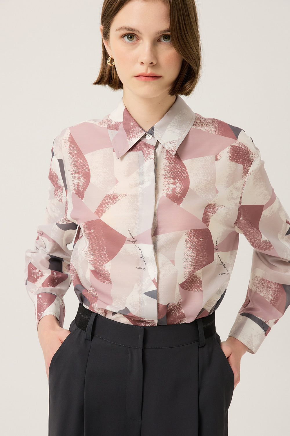 the renoma Women's Color-Button Printed Blouse R2F31WBL040 — 592-gallery-02